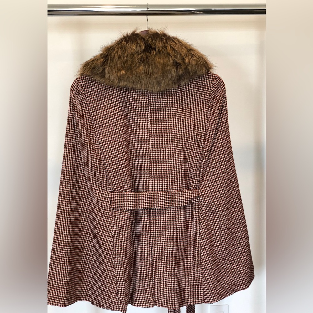 Forever 21 belted plaid cape with Faux Fur - Picture 2 of 8